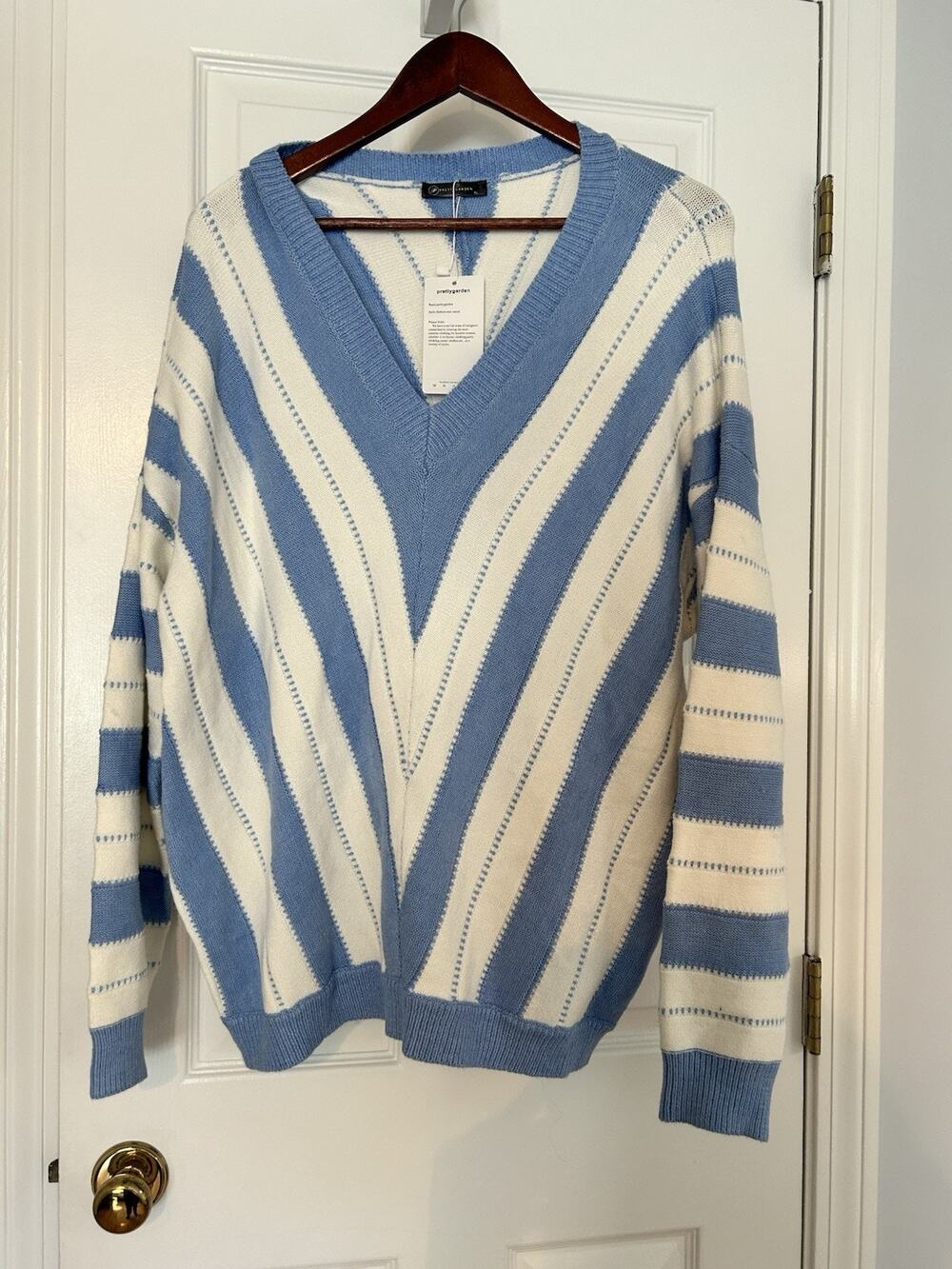 PRETTYGARDEN Womens XL Blue Cream Chevron Stripe V Neck Knit Sweater NWT